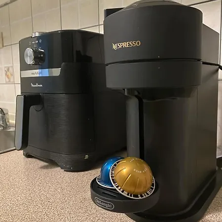 John & Jo Apartment! 公寓 卡斯托里亚