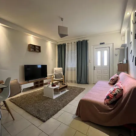 John & Jo Apartment! Διαμέρισμα