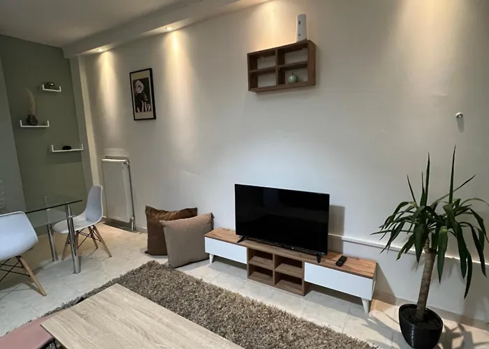 John & Jo Apartment! Kastoria